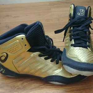 Wrestling shoes